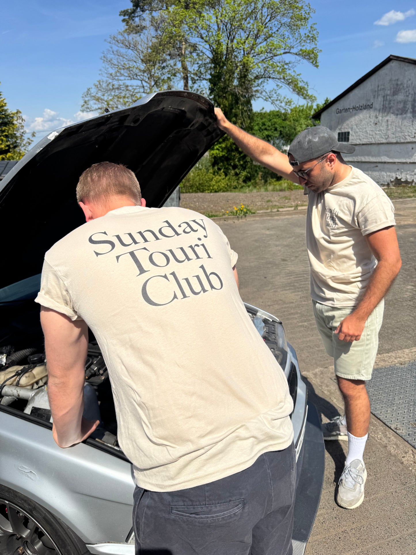 Sunday Touri Club – First Edition T-shirt